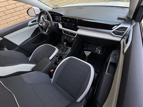New 2026 Volkswagen Taos SE AWD/4WD image 8