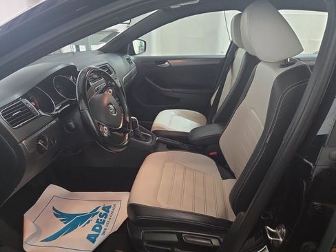 Used 2016 Volkswagen Jetta Sport image 7