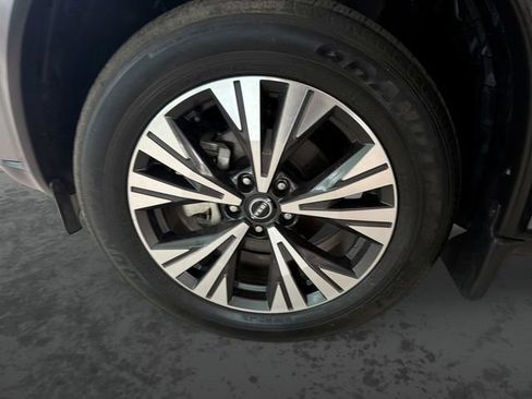 Used 2023 Nissan Rogue SV AWD/4WD image 26