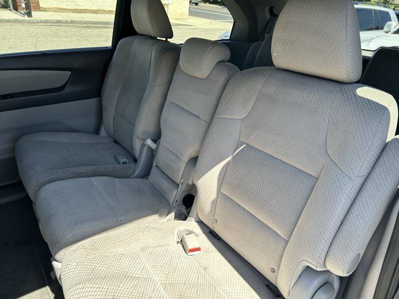 Used 2017 Honda Odyssey SE image 17