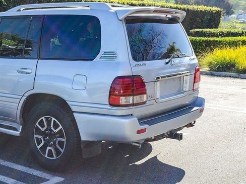 Used 2006 Lexus LX 470 image 6