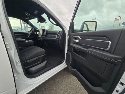 New 2026 RAM 3500 Big Horn AWD/4WD image 11