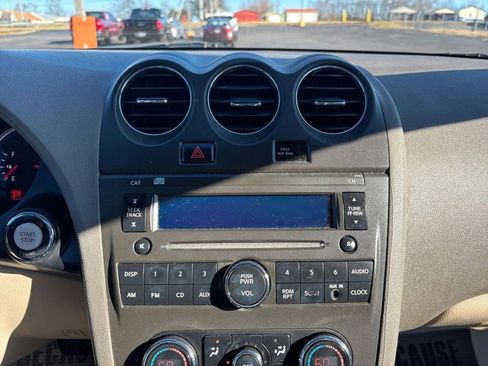 Used 2010 Nissan Altima 2.5 S w/ Convenience Plus Pkg image 26