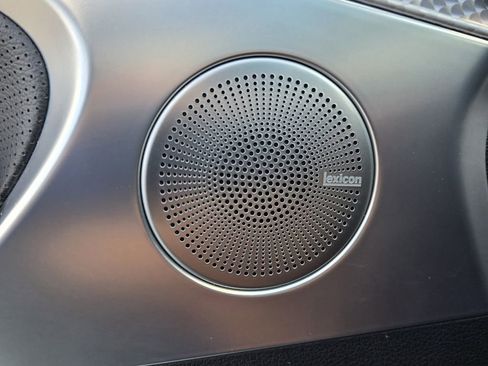 Used 2023 Genesis G70 2.0T w/ Sport Prestige Package image 30