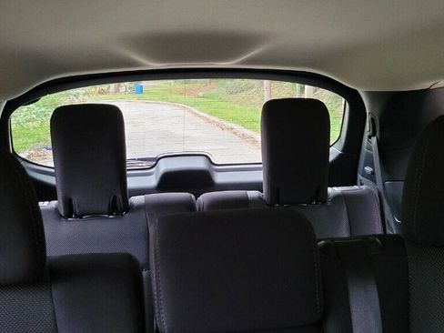 Used 2020 Nissan Pathfinder SV image 11