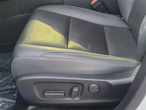 Used 2022 Lexus RX 450hL AWD w/ Premium Package image 17