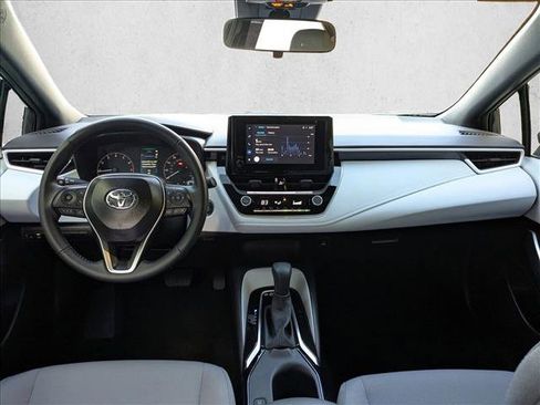 Certified 2025 Toyota Corolla SE image 18