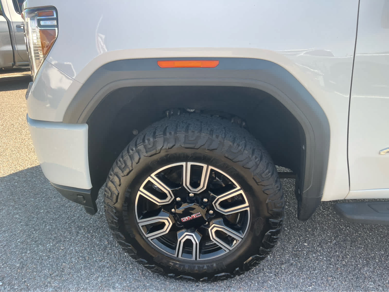 Used 2021 GMC Sierra 2500 AT4 w/ Gooseneck/5TH Wheel Package AWD/4WD image 9