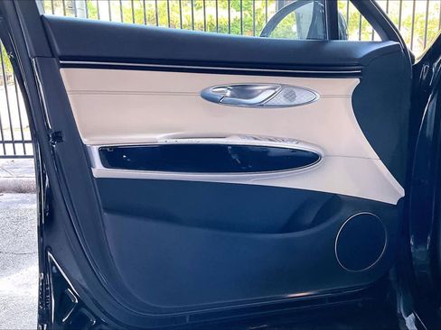 Used 2022 Genesis GV70 2.5T image 21