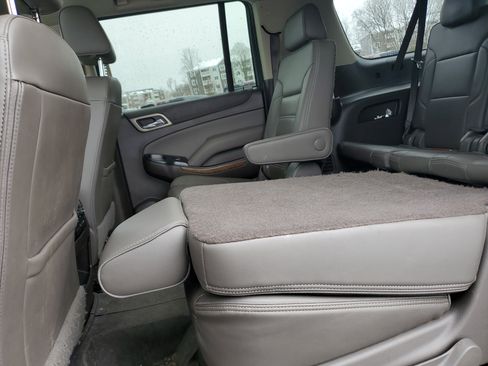 Used 2019 GMC Yukon XL Denali w/ Denali Ultimate Package image 32