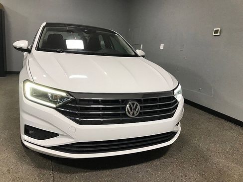 Used 2020 Volkswagen Jetta SEL Premium image 8