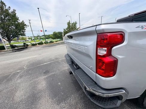 Used 2019 Chevrolet Silverado 1500 LT w/ All-Star Edition AWD/4WD image 5