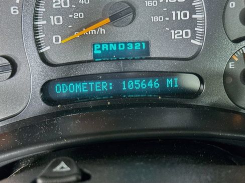 Used 2004 Chevrolet Silverado 2500 W/T RWD image 11