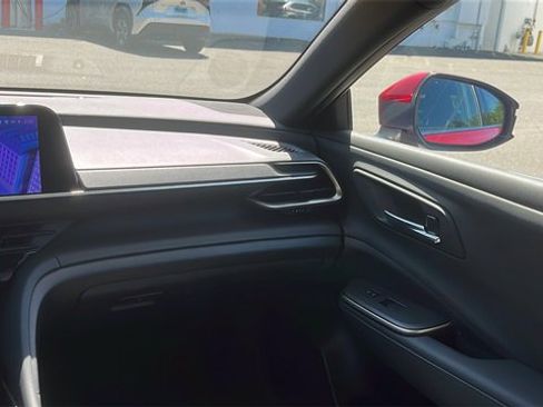 Used 2023 Toyota Crown XLE image 22