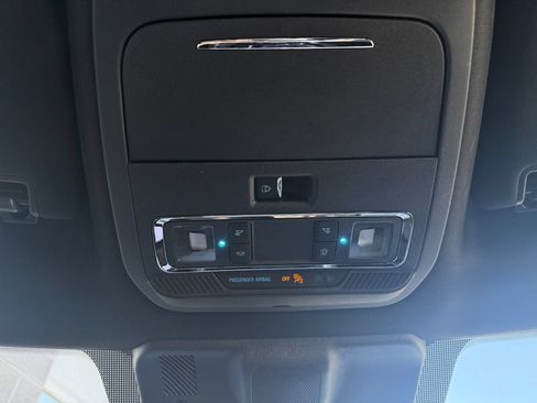 Used 2025 Ford F150 Lariat AWD/4WD image 30
