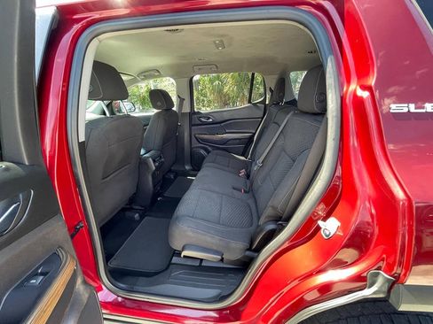 Used 2018 GMC Acadia SLE AWD/4WD image 13