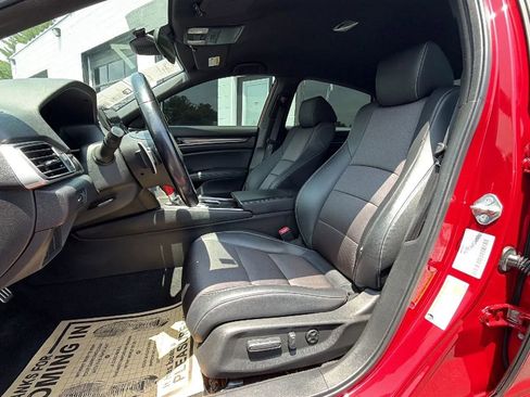 Used 2018 Honda Accord Sport image 14