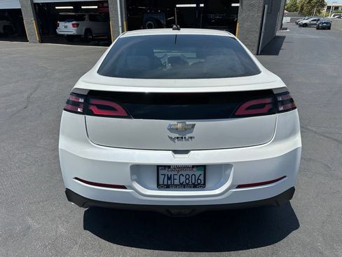 Used 2015 Chevrolet Volt FWD image 3