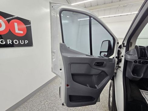 Used 2017 Ford Transit 250 130 Low Roof image 24
