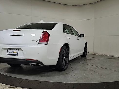 Used 2023 Chrysler 300 S image 7