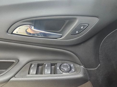 Used 2024 Chevrolet Equinox LT w/ LPO, Cargo Package FWD image 27