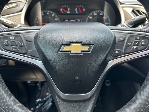 Used 2022 Chevrolet Malibu LS FWD image 8