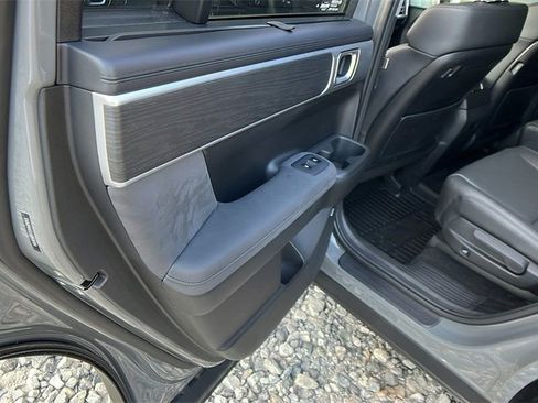 New 2025 Hyundai Santa Fe Limited FWD image 17