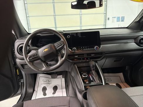 Used 2023 Chevrolet Colorado W/T AWD/4WD image 14