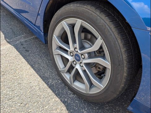 Used 2017 Ford Fusion SE w/ Equipment Group 201A FWD image 20