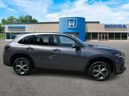 Used 2024 Honda HR-V EX-L image 3