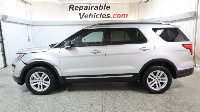 Used 2018 Ford Explorer XLT w/ Equipment Group 201A AWD/4WD image 1