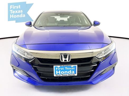 Used 2018 Honda Accord Sport image 2