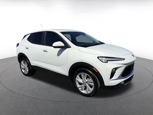 Used 2025 Buick Encore GX Preferred image 2