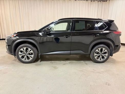 Used 2021 Nissan Rogue SV image 9