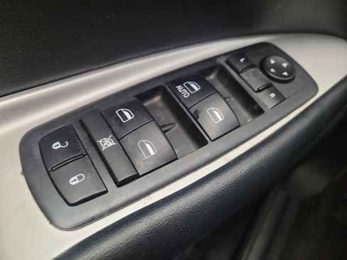 Used 2018 Dodge Journey SE w/ Popular Equipment Group image 27