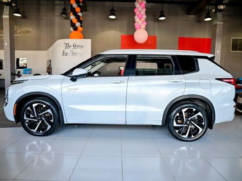 Used 2023 Mitsubishi Outlander SEL 40th Anniversary image 9