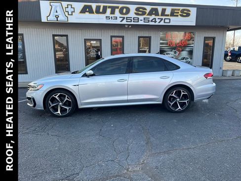 Used 2020 Volkswagen Passat 2.0T R-Line FWD image 1