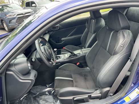 Used 2023 Toyota GR86 Premium w/ ALL Weather Mat Package (TMS) RWD image 13
