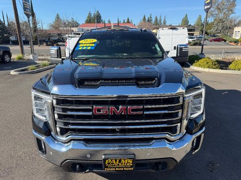 Used 2023 GMC Sierra 3500 SLT w/ SLT Premium Package image 3