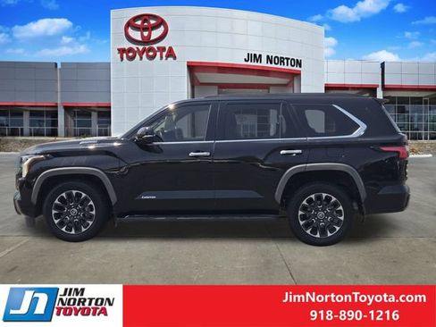 Used 2023 Toyota Sequoia Limited w/ Tow Technology Package AWD/4WD image 5