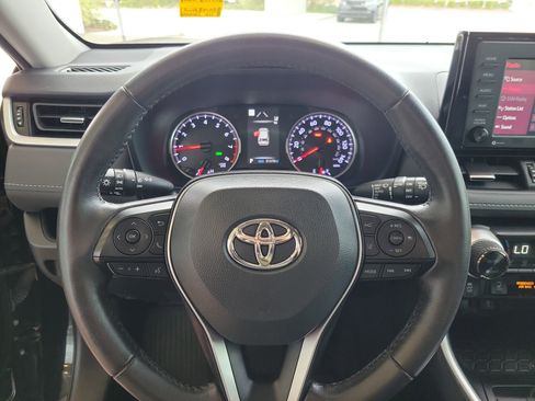 Certified 2022 Toyota RAV4 XLE Premium image 16