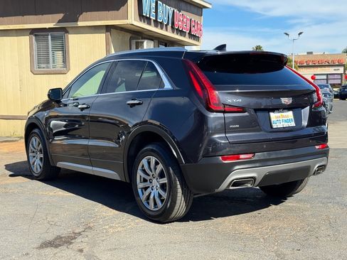 Used 2023 Cadillac XT4 Premium Luxury image 11