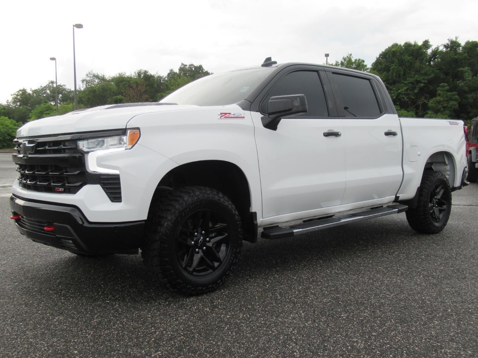 Used 2024 Chevrolet Silverado 1500 LT Trail Boss w/ Convenience Package II AWD/4WD image 3