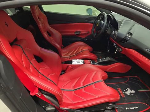 Used 2016 Ferrari 488 GTB image 8