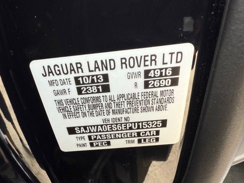 Used 2014 Jaguar XF RWD image 23