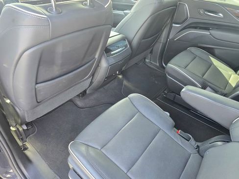 Used 2023 Cadillac Escalade Premium Luxury image 14