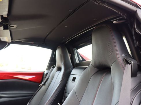 Used 2017 MAZDA MX-5 Miata RF Grand Touring image 18