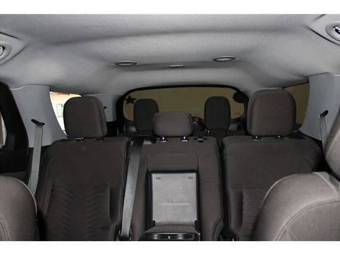 Used 2020 Ford Explorer XLT image 32