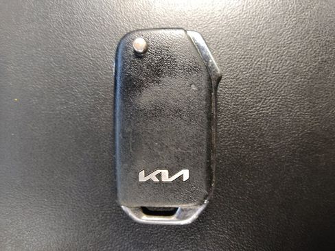 Used 2022 Kia Sorento LX FWD image 32