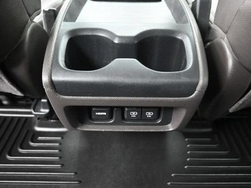 Used 2018 Honda Odyssey Touring image 30